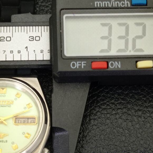 Vintage 1976 Citizen Automatic Mens Silver Watch W/daydate & Radium accents - Picture 7 of 9